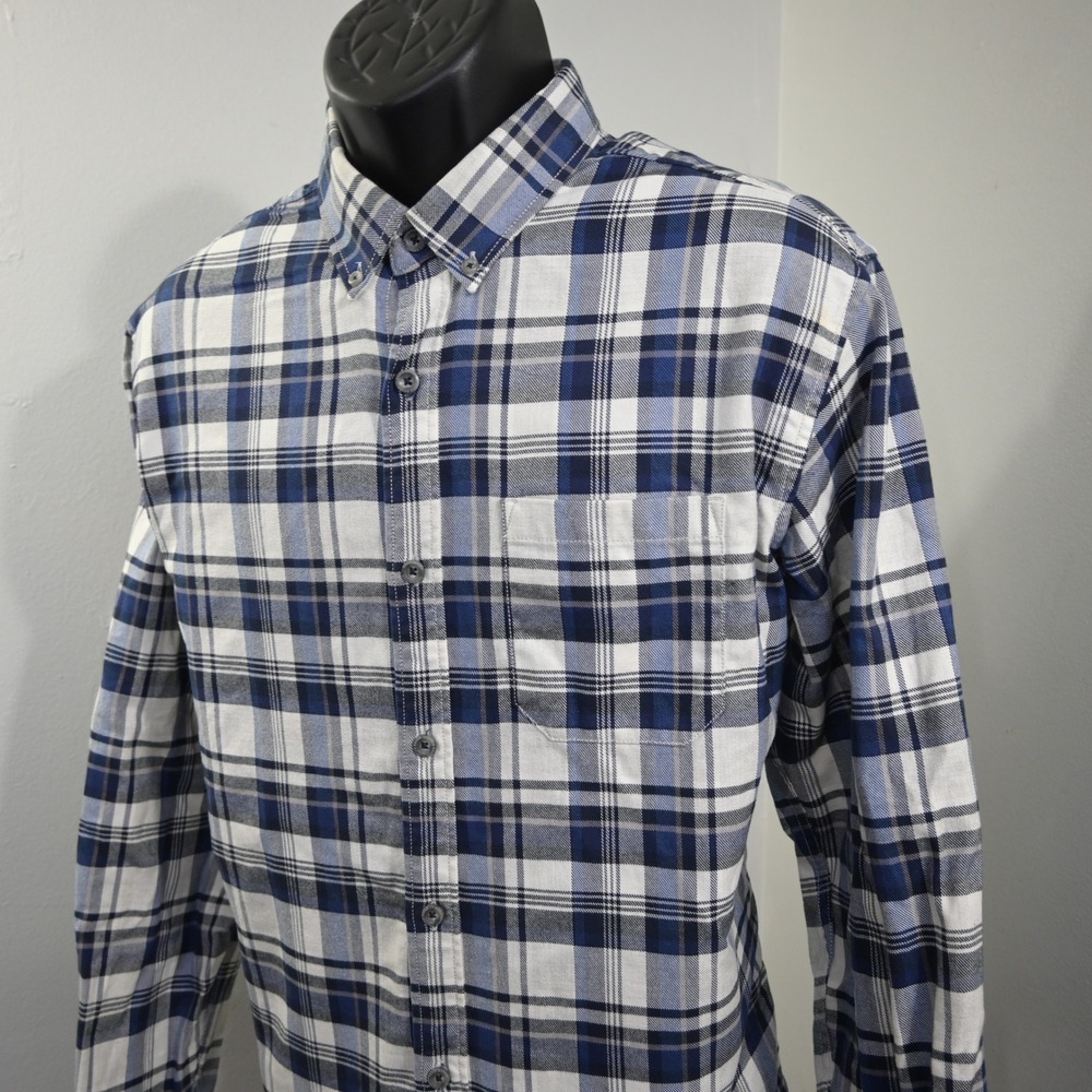 Eddie Bauer Button Up Mens L Classic Fit Blue Gray Plaid Long Sleeve Shirt